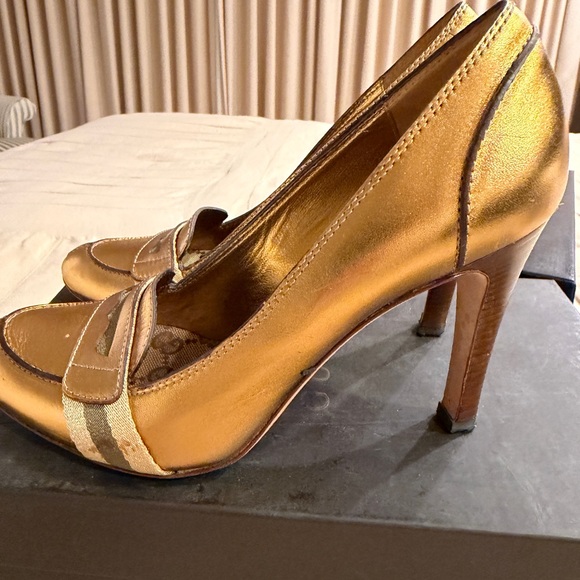 Gucci Gold Women's Heels size 7 - Picture 2 of 7